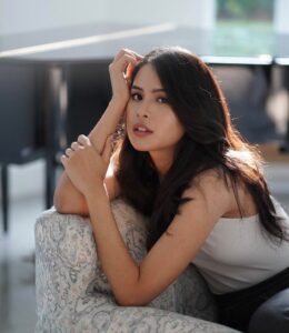 Maudy Ayunda Apresiasi Pekerja Perempuan Bersama LUX