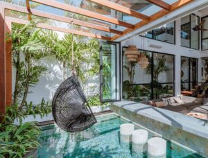 Hilangkan Stres dengan Menginap di Vila Instagrammable