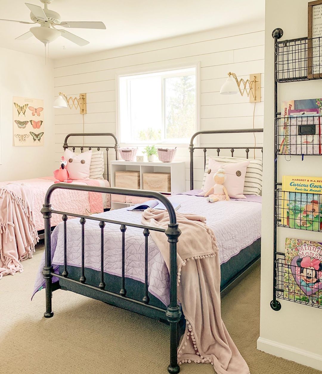 Kamar tidur anak kembar