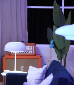 Beli Lampu Ini dan Dapatkan Mobil Hingga Tiket ke Jepang