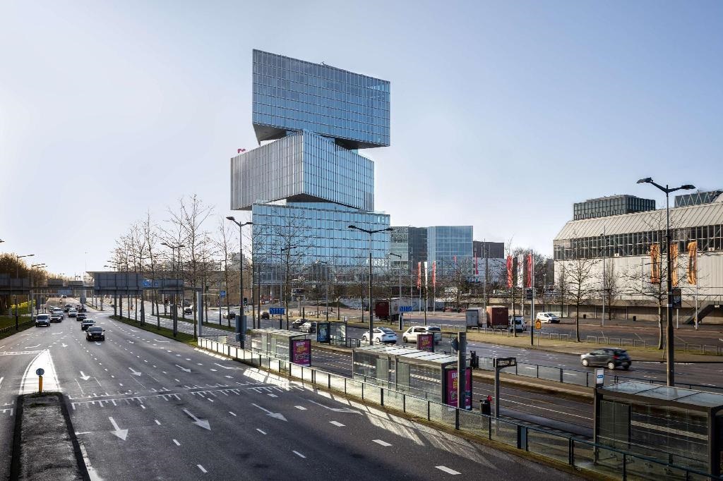 Hotel Ini Unik! Bentuknya Seperti Rubik Raksasa CASA Indonesia