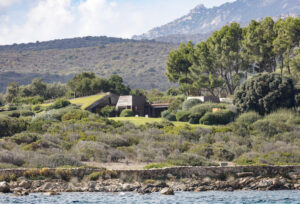 Menikmati Keindahan Wajah Baru Villa di Sardinia