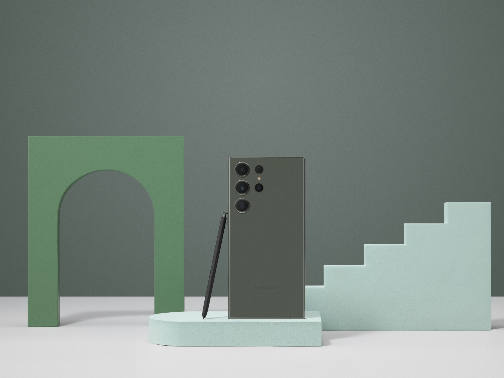 Paling Canggih! Smartphone Epic Tahun 2023 yang Wajib Dibeli