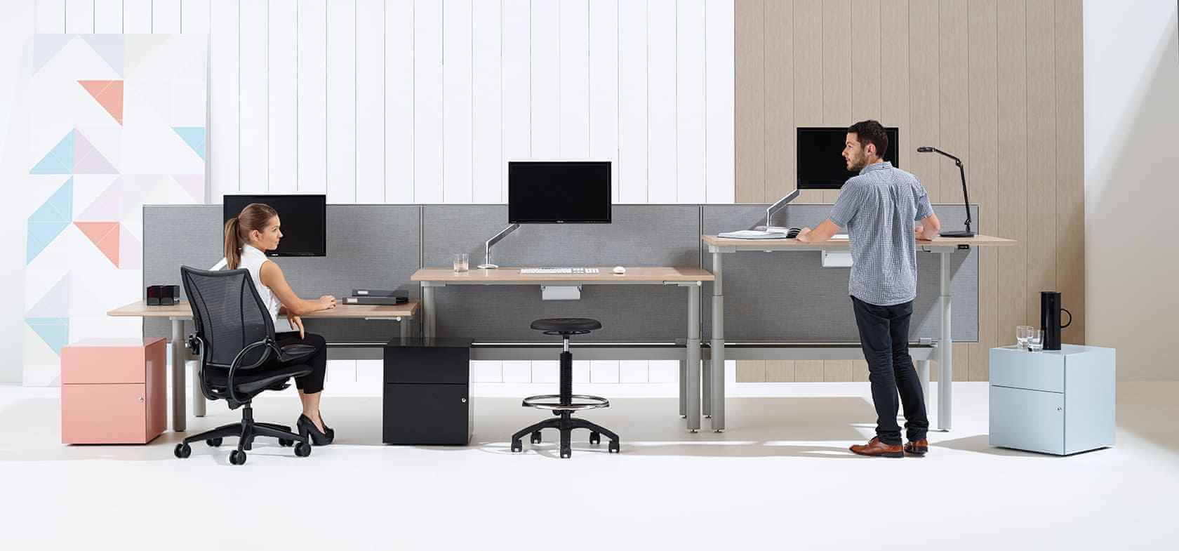 Meja dan Kursi ini Upgrade Sikap Kerja yang Sehat! CASA Indonesia