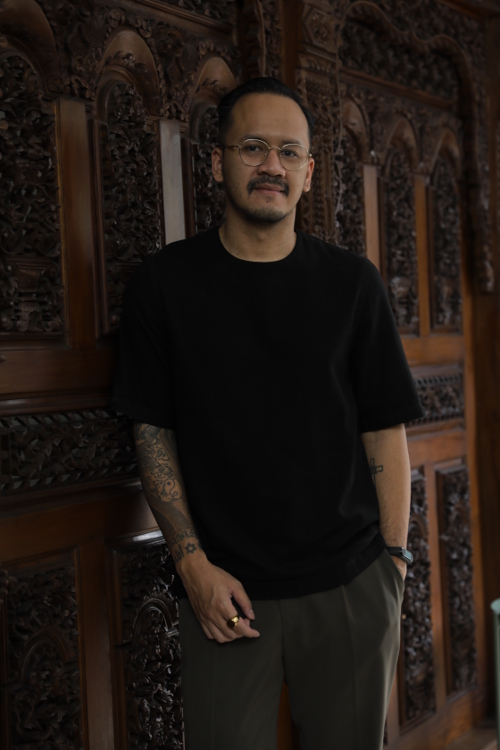 Dedikasi Yang Mengakar Bagi Gilang Wicaksono