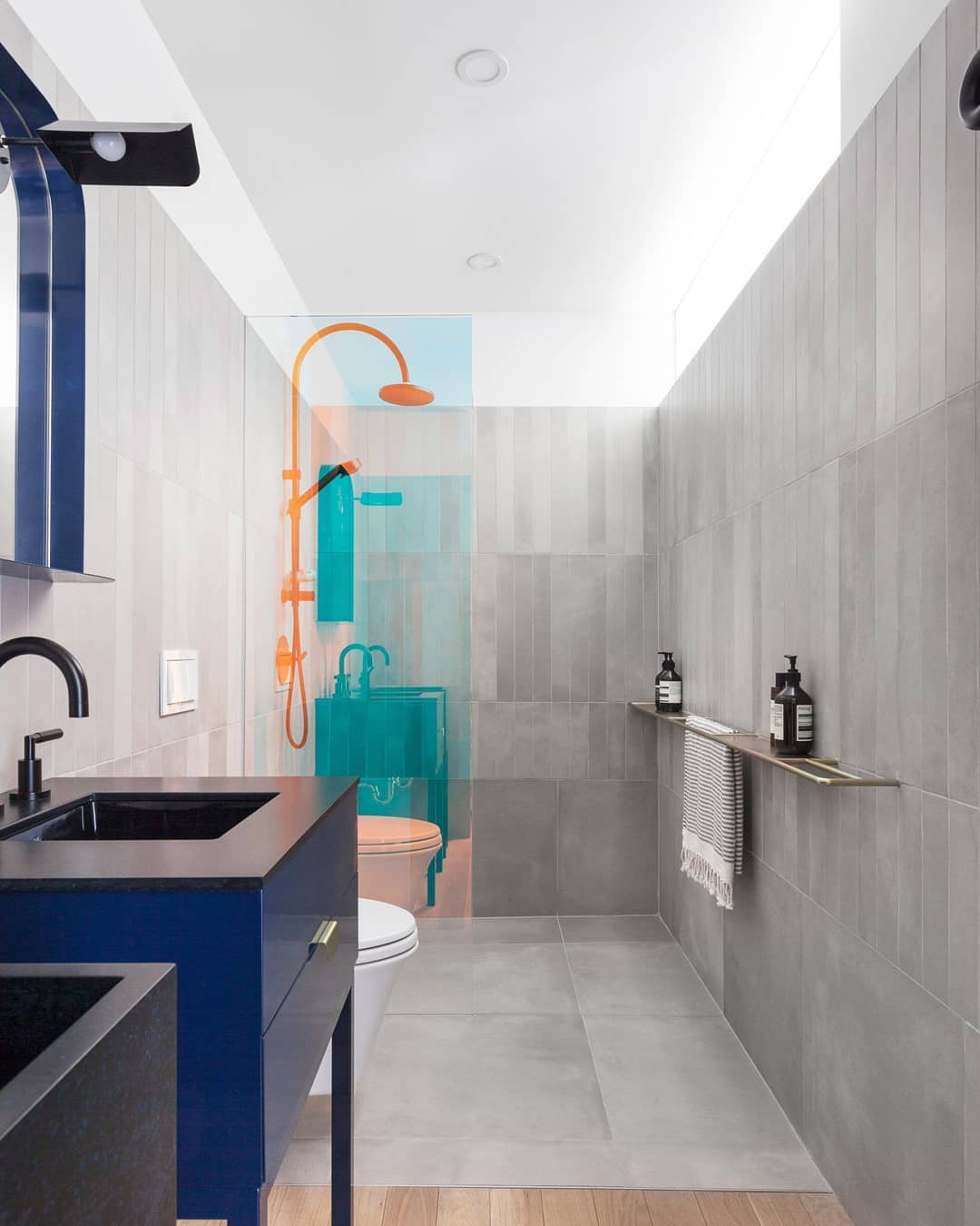 8 Tips dan Ide Dinding Kamar Mandi Minimalis