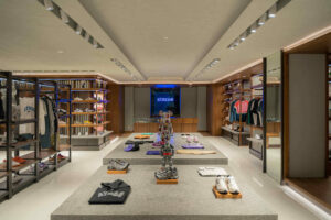 Sneakers Rare & Eksklusif Di Atmos Surabaya Bernuansa Jepang