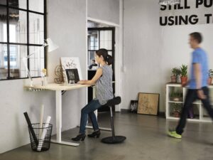 Patut Dicoba! Solusi Punggung Pegal Selama WFH