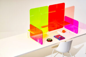 Ayo Jaga Jarak! 8 Desain Partisi yang Aman Tapi Menarik