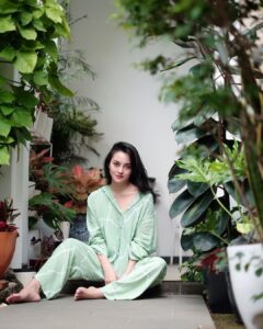 Ingin Punya Tanaman Hias Persis 8 Artis Ini? Yuk Tiru!