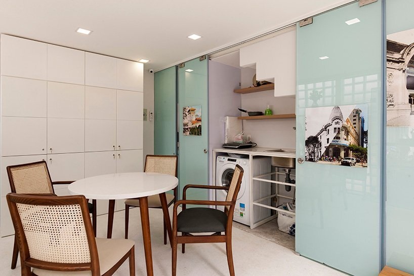 Rumah Ini Diselimuti Kaca & Bisa Menyala di Malam Hari CASA Indonesia