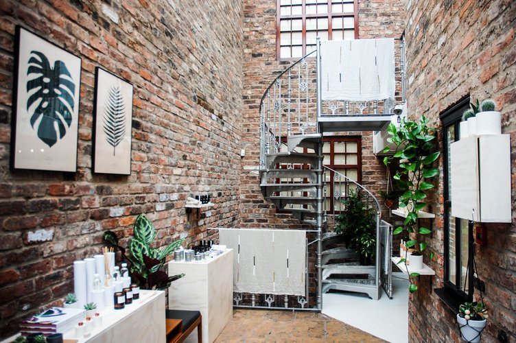 7 Destinasi Berbelanja Dekorasi Rumah di Manchester