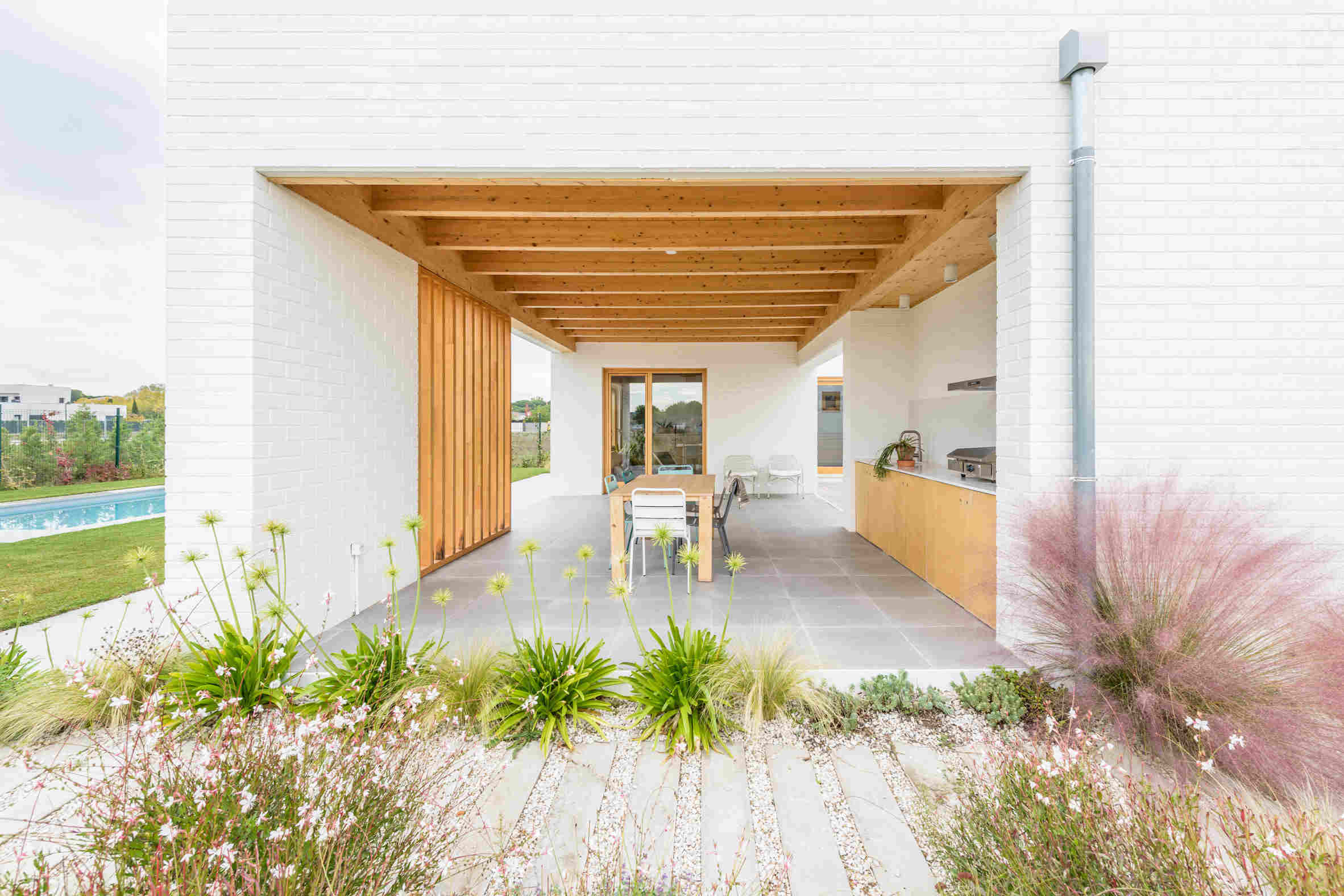 Hunian Putih di Barat Laut Spanyol